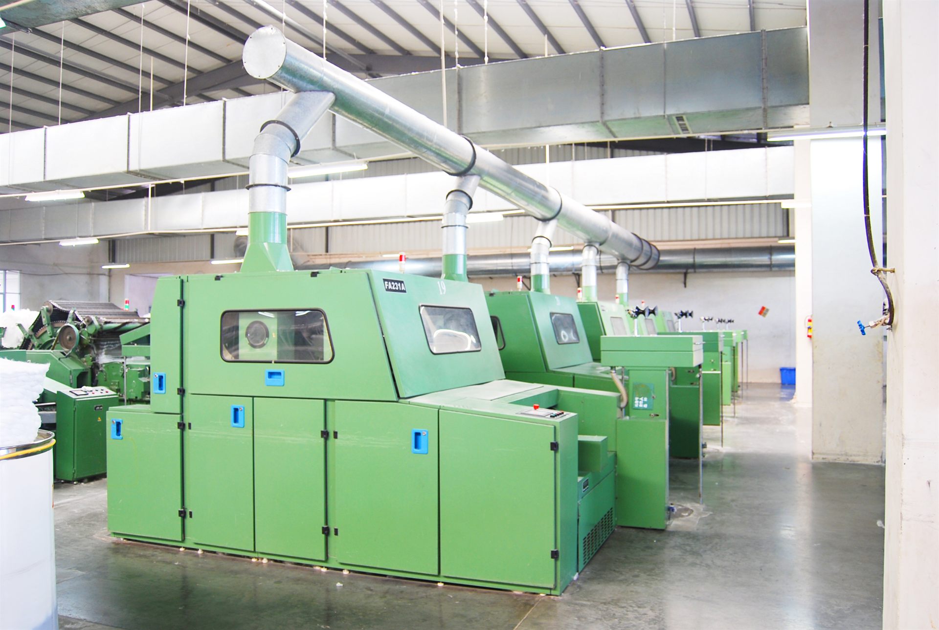 Row of spinning frames in the spinning hall
